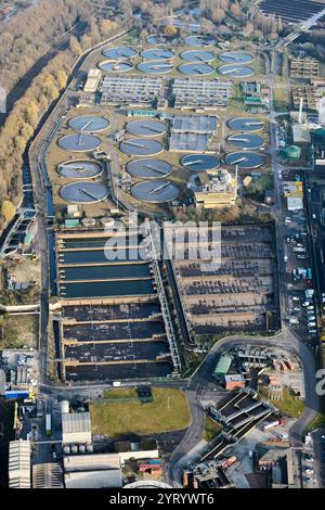 Eine Luftaufnahme der Wasseraufbereitungsanlage Blackburn Meadows und der Kläranlage zwischen Sheffield und Rotherham, South Yorkshire, Nordengland Großbritannien Stockfoto