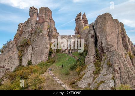 Die Festung Belogradchik, auch bekannt als Kaleto, ist eine alte Festung in der Stadt, die für ihre einzigartigen und beeindruckenden Felsformationen berühmt ist Stockfoto