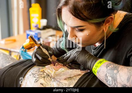 HINWEIS AN SCHREIBTISCHE: Tattoo Trojans Doncaster Tattoo Convention Doncaster, England, ca. 2018 Bilder bleiben urheberrechtlich geschützt. Foto zum Lesen: Rob Leyla Stockfoto