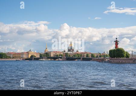 Wunderschöner Panoramablick auf die Stadt St. Petersburg Stockfoto