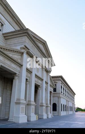 Katara Cultural Village, ein kultureller und kommerzieller Komplex in Doha, Katar, liegt an der Ostküste zwischen West Bay und The Pearl. Stockfoto