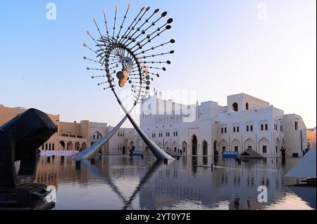 Katara Cultural Village, ein kultureller und kommerzieller Komplex in Doha, Katar, liegt an der Ostküste zwischen West Bay und The Pearl. Stockfoto