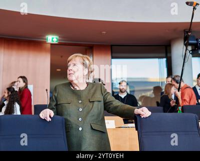 Angela Merkel im Afghanistan Untersuchungsausschuss EUR,DEU, Berlin, 05.12.2024: Öffentliche Zeugenbefragung von Dr. Angela Merkel, Bundeskanzlerin A.D. im Afghanistan Untersuchungsausschuss. *** Angela Merkel im Untersuchungsausschuss Afghanistan EUR,DEU, Berlin, 05 12 2024 öffentliche Aussage von Dr. Angela Merkel, Bundeskanzlerin A D im Untersuchungsausschuss Afghanistan Stockfoto