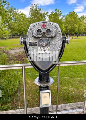 Ein Sightseeing-Sucher im Zoo, New Jersey, USA, 13. Juli 2025 Stockfoto