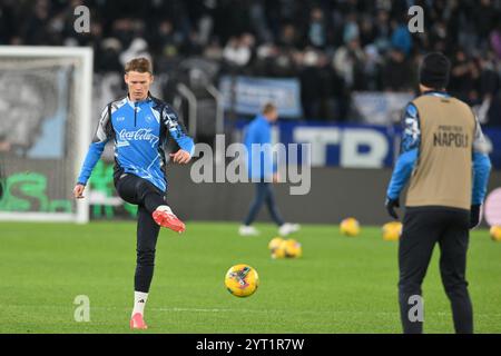 Stadio Olimpico, Rom, Italien. Dezember 2024. Coppa Italia Football, Lazio gegen Napoli; Scott McTominay vom SSC Napoli während des Aufwärmens im Olimpico-Stadion Credit: Action Plus Sports/Alamy Live News Stockfoto