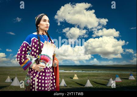 USA, Montana, Crow Woman Lakisha Flores im Blackfeet Tipi Camp in Browning Montana, Camp of Darrel Norman. Stockfoto