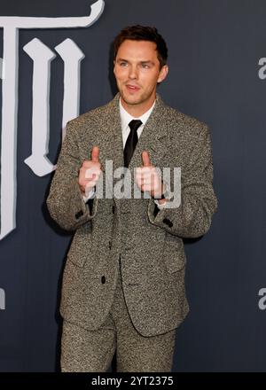 London, Großbritannien. Dezember 2024. Nicholas Hoult besucht die Nosferatu UK Premiere im Odeon Luxe am Leicester Square, London. (Foto: Cat Morley/SOPA Images/SIPA USA) Credit: SIPA USA/Alamy Live News Stockfoto