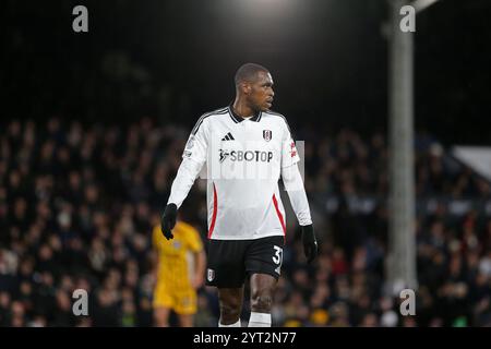 London, Großbritannien. Dezember 2024. London, 5. Dezember 2024: Issa Diop of Fulham während des Premier League-Spiels zwischen Fulham und Brighton und Hove Albion im Craven Cottage am 5. Dezember 2024 in London. (Pedro Soares/SPP) Credit: SPP Sport Press Photo. /Alamy Live News Stockfoto