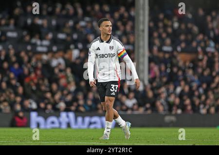 London, Großbritannien. Dezember 2024. London, 5. Dezember 2024: Antonee Robinson of Fulham während des Premier League-Spiels zwischen Fulham und Brighton und Hove Albion im Craven Cottage am 5. Dezember 2024 in London. (Pedro Soares/SPP) Credit: SPP Sport Press Photo. /Alamy Live News Stockfoto