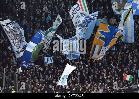 Rom, Latium. Dezember 2024. Lazio-Fans beim Achtelfinale des Italienpokals Lazio-Neapel im Olympiastadion, Italien, 5. Dezember 2024. Quelle: massimo insabato/Alamy Live News Stockfoto