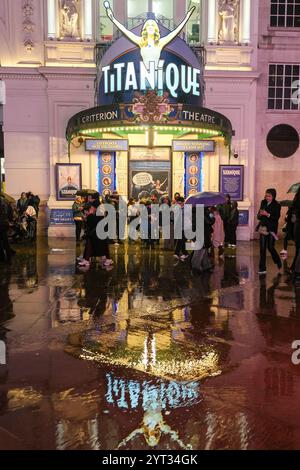Titanique das Musical mit Liedern von Celine Dion wird im Criterion Theatre im Londoner Piccadilly Circus gezeigt. Stockfoto