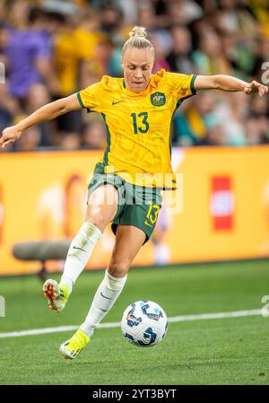 Melbourne, Australien. Dezember 2024. Australiens Tameka Yallop wurde während des Freundschaftsspiels zwischen Australia Matildas und Chinese Taipei im AAMI Park in Aktion gesehen. Endpunktzahl: Australien 3:1 Chinesisches Taipeh (Foto: Olivier Rachon/SOPA Images/SIPA USA) Credit: SIPA USA/Alamy Live News Stockfoto