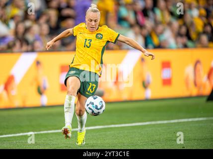 Melbourne, Australien. Dezember 2024. Australiens Tameka Yallop wurde während des Freundschaftsspiels zwischen Australia Matildas und Chinese Taipei im AAMI Park in Aktion gesehen. Endpunktzahl: Australien 3:1 Chinesisches Taipeh (Foto: Olivier Rachon/SOPA Images/SIPA USA) Credit: SIPA USA/Alamy Live News Stockfoto