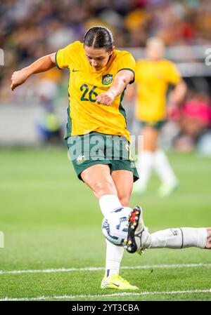 Melbourne, Australien. Dezember 2024. Australiens Daniela Galic wurde während des Freundschaftsspiels zwischen Australia Matildas und Chinese Taipei im AAMI Park in Aktion gesehen. Endpunktzahl: Australien 3:1 Chinesisches Taipeh (Foto: Olivier Rachon/SOPA Images/SIPA USA) Credit: SIPA USA/Alamy Live News Stockfoto