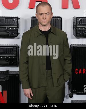 Los Angeles, USA. Dezember 2024. Taron Egerton kommt zu Netflix's CARRY ON Premiere, die am Donnerstag im ägyptischen Theater in Hollywood, KALIFORNIEN stattfindet. Dezember 2024. (Foto: Sthanlee B. Mirador/SIPA USA) Credit: SIPA USA/Alamy Live News Stockfoto