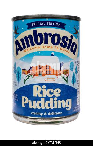 Dose mit Ambrosia-Spezialedition Reispudding, ausgeschnitten auf weißem Hintergrund Stockfoto