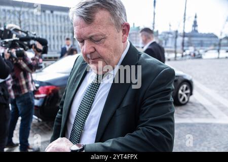 15. April 2024, Kopenhagen, Dänemark: theÂ Außenminister Lars Lokke Rasmussen nach einer Pressekonferenz gesehen. Außenminister Lars Lokke Rasmussen hielt sein erstes bilaterales Treffen mit dem ungarischen Außenminister Peter SzijjÃrtÃ³ ab theÂ. Das Treffen fand wenige Monate vor dem Amtsantritt Ungarns am 1. August statt. (Credit Image: © Kristian Tuxen Ladegaard Berg/SOPA Images via ZUMA Press Wire) NUR REDAKTIONELLE VERWENDUNG! Nicht für kommerzielle ZWECKE! Stockfoto