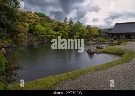 Tenryu-JI Tempel in Kyoto an einem regnerischen Tag Stockfoto