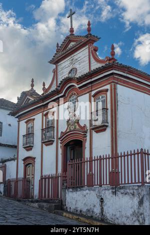 Foto der Igreja Nossa Senhora do Carmo diamantina, Diamantina, Minas Gerais, Brasilien. Aufgenommen am 28. april 2024/ Stockfoto