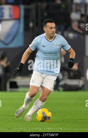 Rom, Italien. Dezember 2024. Lazioâ Pedro beim Italienischen Cup Frecciarossa Acht zwischen SS Latium gegen SSC Napoli Calcio im Olympischen Stadion in Rom am 5. Dezember 2024. Quelle: Unabhängige Fotoagentur/Alamy Live News Stockfoto