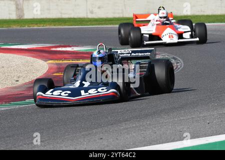 Scarperia, Italien - 12. Oktober 2024: LEC CRP1 des Jahres 1977 ex David Purley fährt von UNKNOWN in Aktion während der Trainingseinheit auf dem Mugello Circuit. Stockfoto