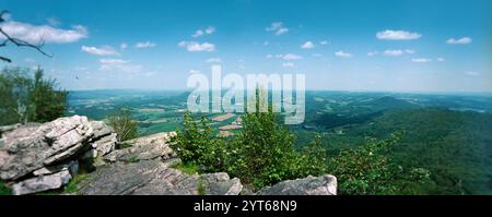 Panoramablick vom Pinnacle of the Appalachian Trail, Blue Mountain, Appalachian Mountains, Pennsylvania, USA Stockfoto