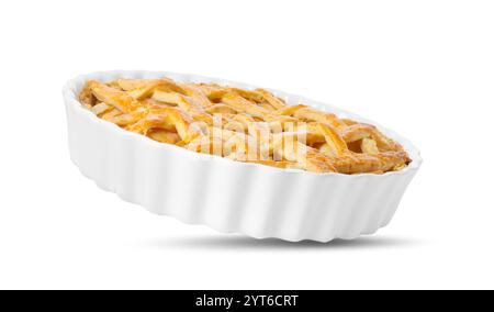 Leckerer Quittenkuchen in der Luft auf weißem Hintergrund Stockfoto