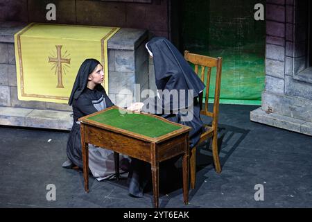 Bellas Artes Theater, Madrid, Spanien. Dezember 2024. Premier of the Sound of Music/Sonrisas y Lagrimas Musical. Quelle: EnriquePSans/Alamy Live News Stockfoto