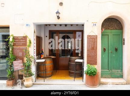 Straßen von San Quirico d'Orcia, Toskana, Italien Stockfoto