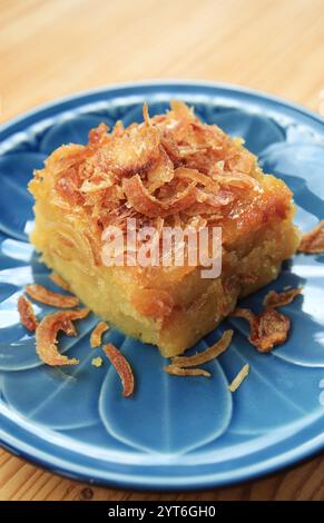 Köstliche beliebte thailändische Custard namens Khanom Mo Kaeng, eines der beliebtesten portugiesischen Desserts Thailands Stockfoto