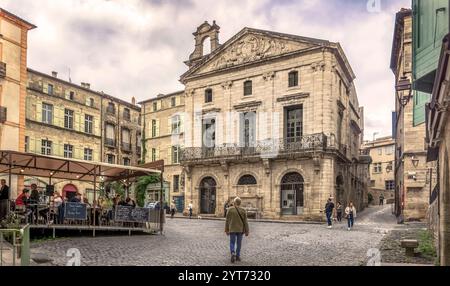 Place Gambetta in Pezenas. Erbaut um das 16. Jahrhundert. Stockfoto