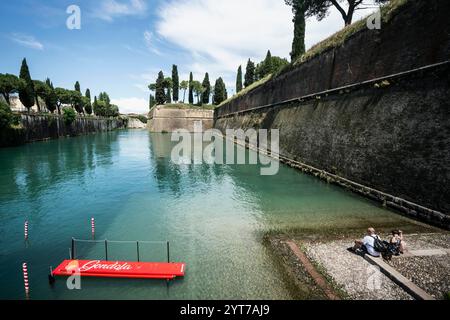 Italien, Peschiera del Garda (Verona), 26. Juni 2024: Klimawandel, auf dem Foto Hochwasser im Gardasee Foto © Matteo Biatta/Sintesi/Alamy Stock Photo Stockfoto