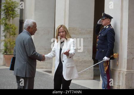 Italien, Rom, 22. Juli 2024 : der Chigi-Palast, Giorgia Meloni, empfängt Antonio Luis Santos da Costa, Präsident des Europäischen Rates Foto © Stefano Carofei/Sintesi/Alamy Stock Photo Stockfoto