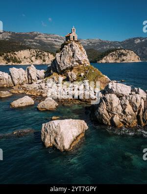 St. Nedjelja Kirche Orthodoxe Kirche in Montenegro an der Adria, Balkan Stockfoto