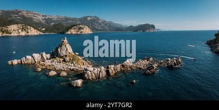 St. Nedjelja Kirche Orthodoxe Kirche in Montenegro an der Adria, Balkan Stockfoto