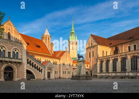 Burgplatz in Braunschweig an einem sonnigen Tag Stockfoto