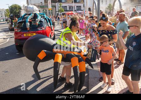 England, Kent, Dover, Dover, Karneval In Dover, Farbenfrohe Karnevalsteilnehmer Stockfoto