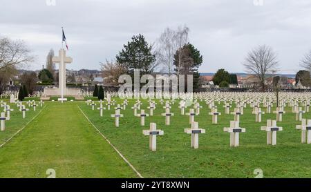 Eindruck rund um den Militärfriedhof in Verdun, einer Großstadt im Département Maas in Grand Est, Nordostfrankreich Stockfoto