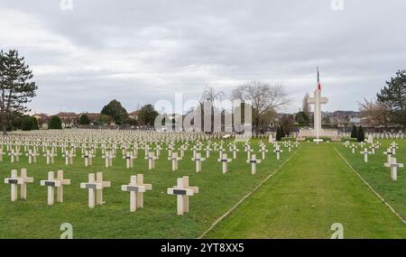 Eindruck rund um den Militärfriedhof in Verdun, einer Großstadt im Département Maas in Grand Est, Nordostfrankreich Stockfoto