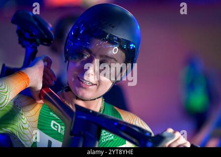 Lara Gillespie aus Irland gewann am 6. Dezember 2024 im Lee Valley VeloPark in London, England den Sieg in der UCI Track Champions League. Foto von Phil Hutchinson. Nur redaktionelle Verwendung, Lizenz für kommerzielle Nutzung erforderlich. Keine Verwendung bei Wetten, Spielen oder Publikationen eines einzelnen Clubs/einer Liga/eines Spielers. Quelle: UK Sports Pics Ltd/Alamy Live News Stockfoto