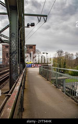 Südbrücke über den Rhein Stockfoto
