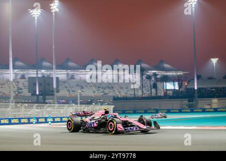 Yas Marina, Rieti, Abu Dhabi. Dezember 2024. Pierre Gasly (FRA) - Alpine F1 Team - Alpine A524 - Renault während der Freitagssitzung der Formel 1 Etihad Airways Abu Dhabi Grand Prix 2024, Yas Marina, Abu Dhabi 6-8. Dezember 2024 (Bild: © Alessio de Marco/ZUMA Press Wire) NUR REDAKTIONELLE VERWENDUNG! Nicht für kommerzielle ZWECKE! Stockfoto