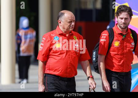 Yas Marina, Abu Dhabi. Dezember 2024. 12/6/2024 - Frederic Vasseur (FRA) - Leiter des F1-Teams von Scuderia Ferrari während der Freitagssitzung des Formel 1 Etihad Airways Abu Dhabi Grand Prix 2024, Yas Marina, Abu Dhabi 6-8 Dezember 2024 (Foto: Alessio de Marco/SIPA USA) Credit: SIPA USA/Alamy Live News Stockfoto