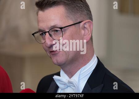 Kopenhagen, Kopenhagen, Dänemark. Dezember 2024. Torsten Schack Pedersen, Minister für gesellschaftliche Widerstandsfähigkeit und Verbindung, kommt beim Staatsbankett im Schloss Christiansborg an, als König Frederik X. und Königin Maria von Dänemark den ägyptischen Präsidenten Abdel Fatah al-Sisi bei seinem Staatsbesuch in Dänemark am Freitag, 6. Dezember 2024 empfangen (Foto: © Kristian Tuxen Ladegaard Berg/ZUMA Press Wire) NUR REDAKTIONELLE VERWENDUNG! Nicht für kommerzielle ZWECKE! Quelle: ZUMA Press, Inc./Alamy Live News Stockfoto