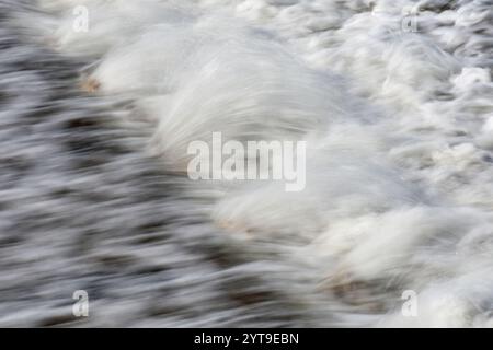 Abstrakte Natur - Wasserwalze Stockfoto