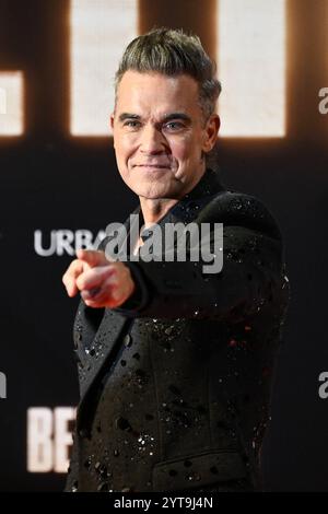Robbie Williams nimmt am 6. Dezember 2024 an der „Better man“ Premiere im Auditorium Parco Della Musica in Rom Teil. Quelle: Domenico Cippitelli/Alamy Live News Stockfoto