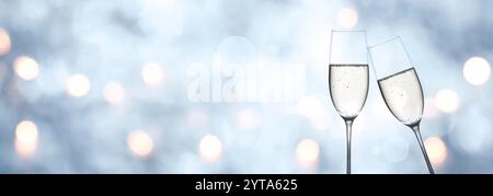 Abstrakt Blau winter Hintergrund mit Champagner und Goldene Kamera für ein neues Jahr Stockfoto