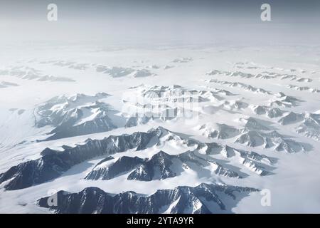 Luftaufnahme der Gletscher an Grönlands Ostküste Stockfoto