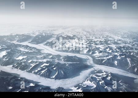 Luftaufnahme der Gletscher an Grönlands Ostküste Stockfoto