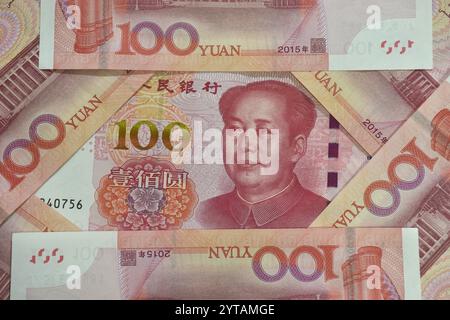 Schließen Sie Hunderte Yuan chinesischer Banknotenhintergrund und Textur Stockfoto